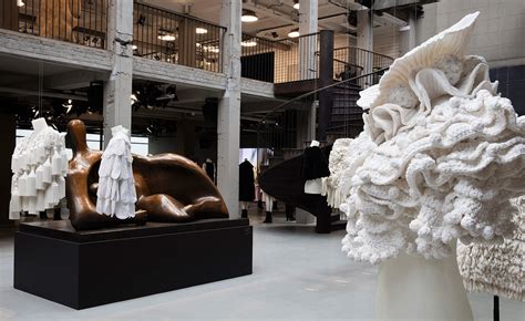 burberry maker'snhouse|Burberry explores Henry Moore’s vision of the body at Makers .